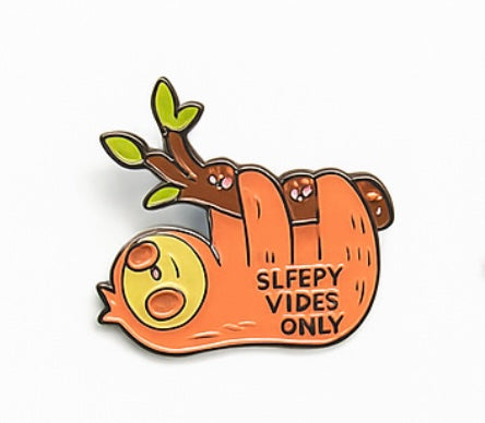 APRON FUN PINS🍑